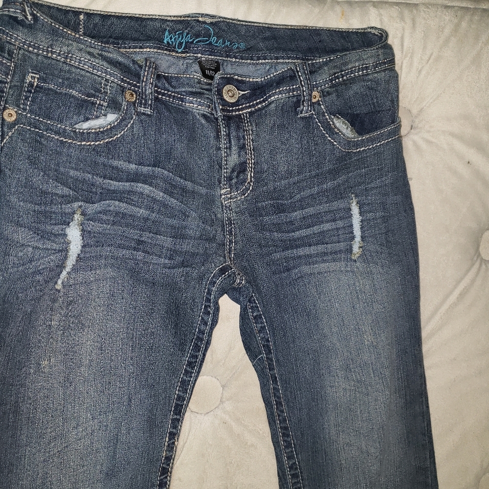 Ariya Jean's  size 11/12